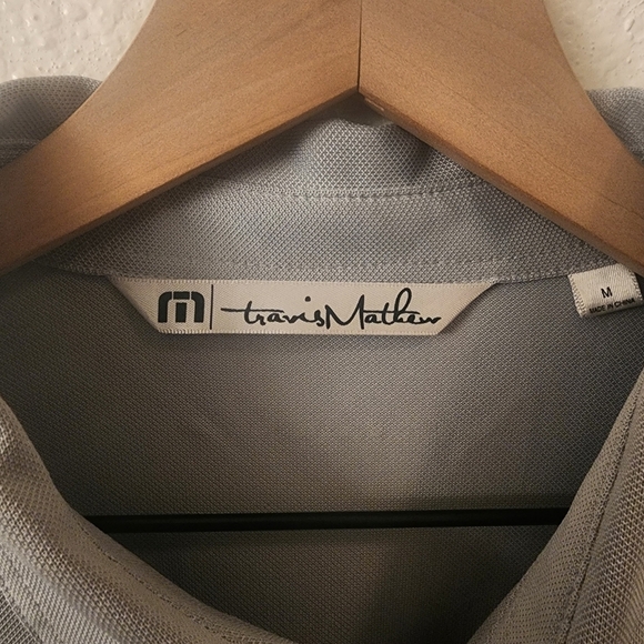 Travis Mathew Gray Striped Golf Polo Shirt Mens Size Medium - Picture 4 of 8